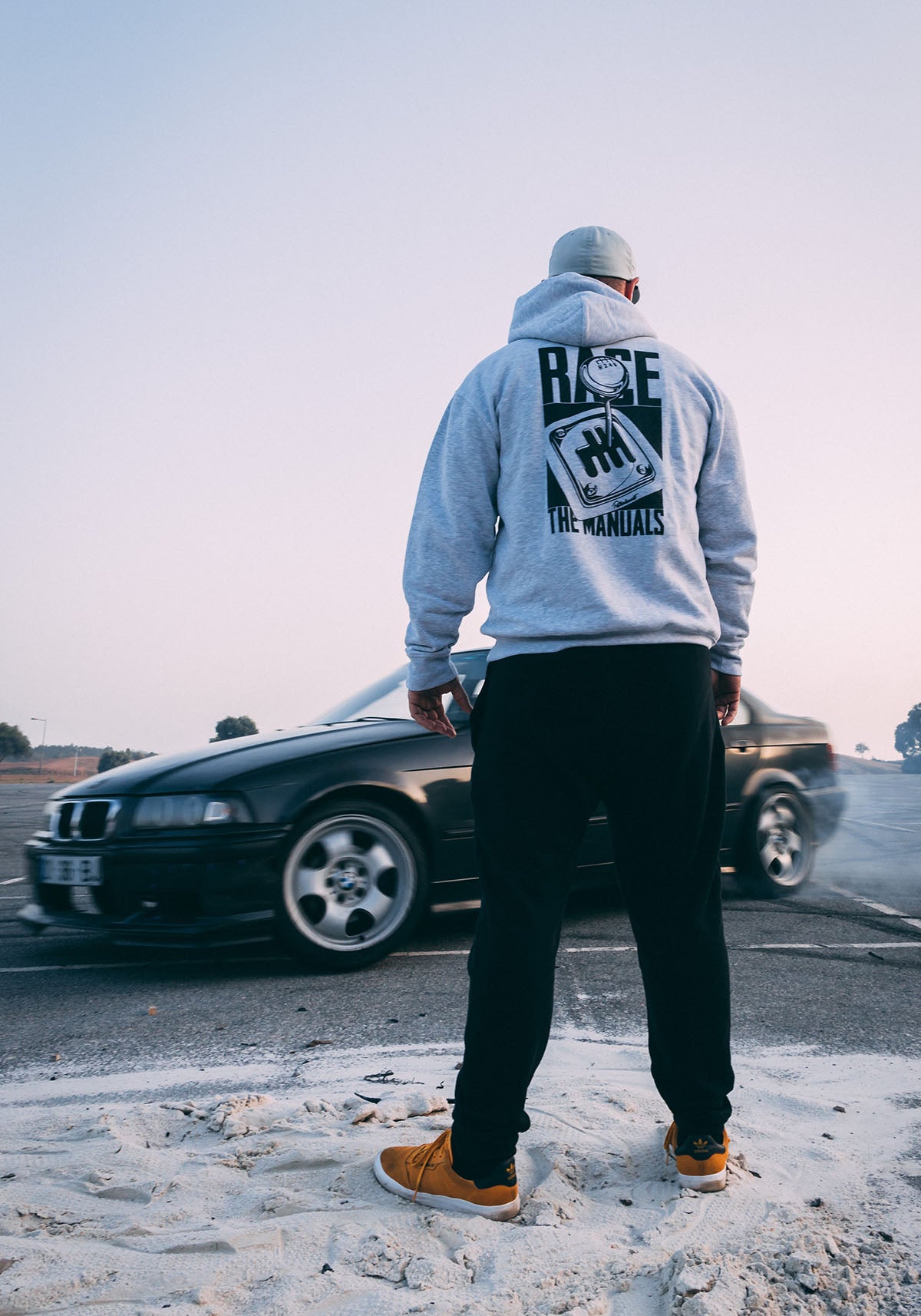 RACE THE MANUALS | HOODIE